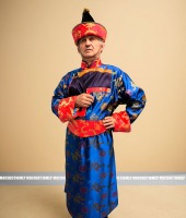 Бурятский мужской костюм в прокат в Москве: халат (дэгэл), пояс, шапка (малгай).